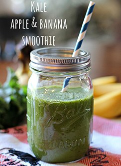 Kale Apple and Banana Smoothie