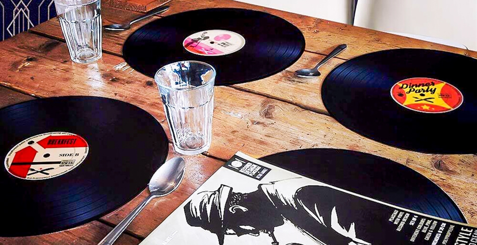Vinyl record placemats for retro dining table d&eacute;cor, vintage music-inspired kitchen accessories and unique nostalgic gift idea