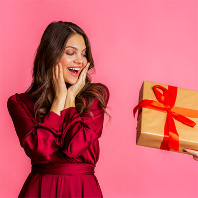 Make Her Christmas One to Remember This Year Make Her Christmas One to Remember This Year