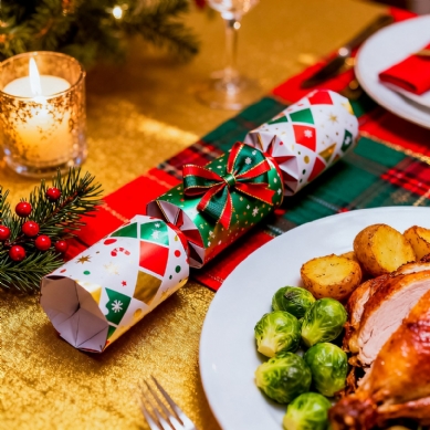 The Best Christmas Cracker Alternatives for a Fun & Festive Holiday Season