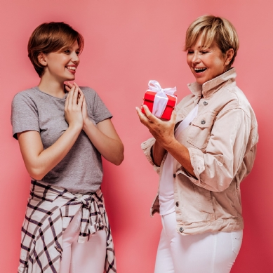 Best Birthday Gifts for Mum: Thoughtful Ideas She’ll Truly Love