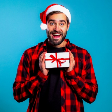 Best Secret Santa Gifts Under £20 for Colleagues – Fun, Affordable & Thoughtful Ideas