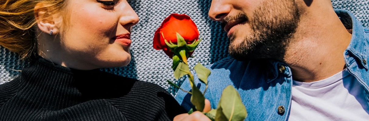 Top Personalised Gifts for Couples – From Romantic to Fun & Quirky Top Personalised Gifts for Couples – From Romantic to Fun & Quirky