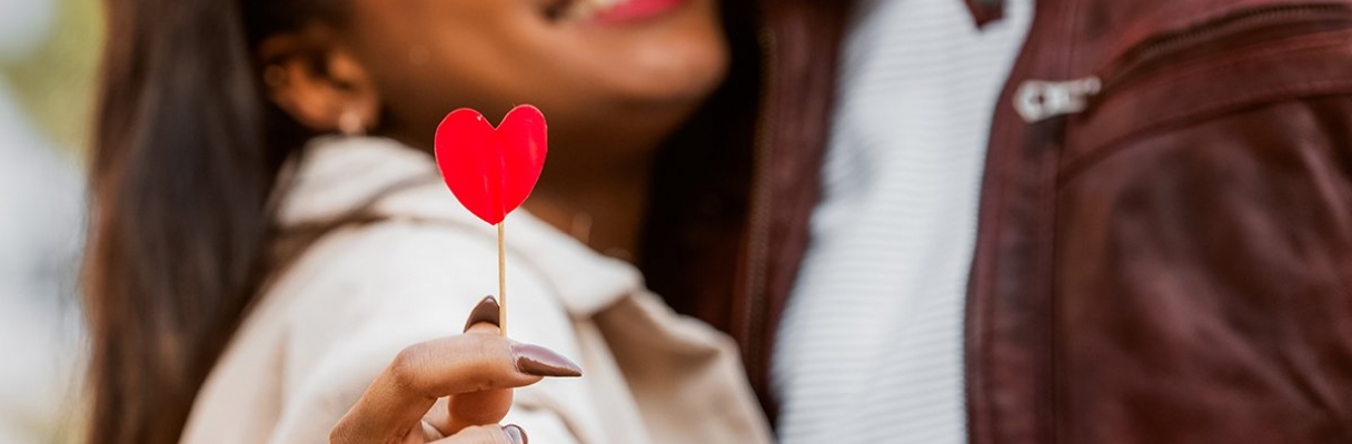 Ultimate Wedding Anniversary Gift Ideas for Every Year – Thoughtful & Unique Presents