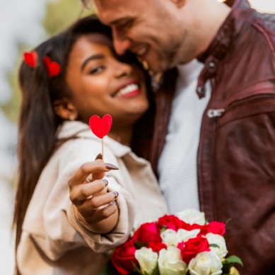 Ultimate Wedding Anniversary Gift Ideas for Every Year – Thoughtful & Unique Presents