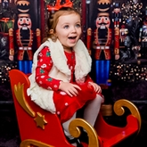 Thumbnail 9 - Christmas Mini Photoshoot