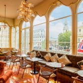 Thumbnail 3 - Entrance to Buckingham Palace & Sparkling Tea at The Clermont for Two