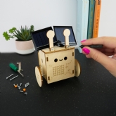 Thumbnail 3 - DIY Eco Bot