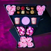 Thumbnail 1 - Pink Roses & Yankee Candle Bouquet with Truffles