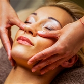 Thumbnail 1 - Glowing 60min Beauty Treatment