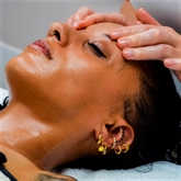 Thumbnail 5 - Glowing 60min Beauty Treatment