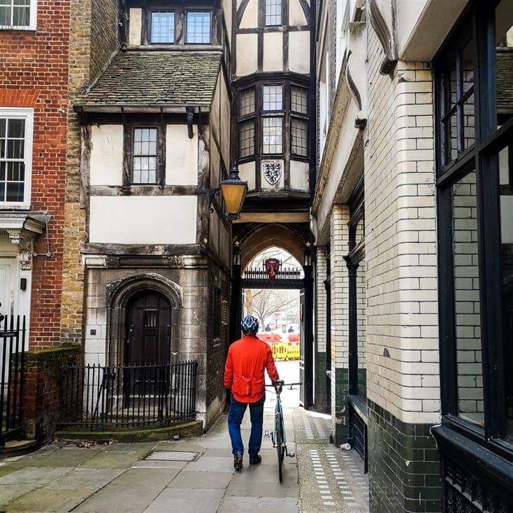 Discover Hidden London by Bike for Two 