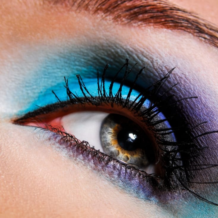 MAC Makeover and Photoshoot for Two Find Me A Gift