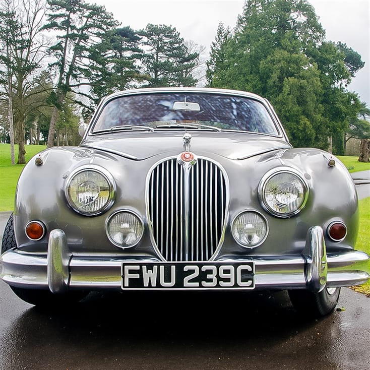 Classic Car Drive in the Cotswolds