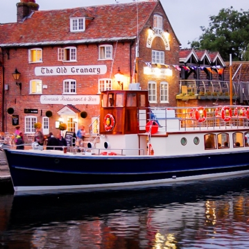 Gin Tasting Cruise with Canapes for Two