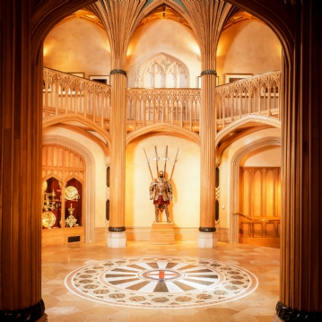 Entrance Windsor Castle & Sparkling Cream Tea at Clarence Brasserie for Two