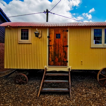 Two Night Glamping Getaway at The Stonehenge Inn