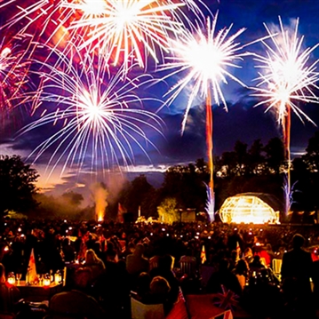 Outdoor Proms Concert for Two with a Bottle of Bubbly