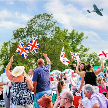 Outdoor Proms Concert for Two with a Bottle of Bubbly