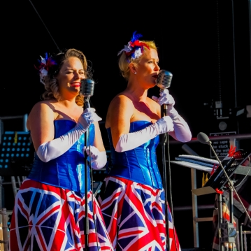 Outdoor Proms Concert for Two with a Bottle of Bubbly