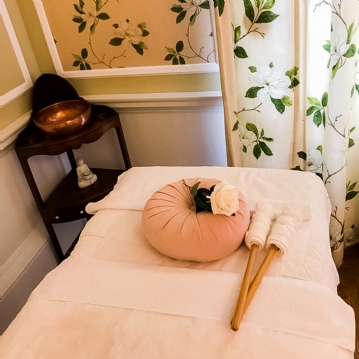 40 Minutes Lomi Lomi Massage for Two at Stamner House