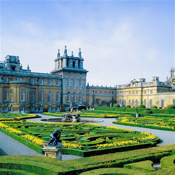 Entrance to Blenheim Palace with Afternoon Tea for Two