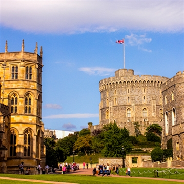Windsor Castle & 3 Course Meal at Corner House