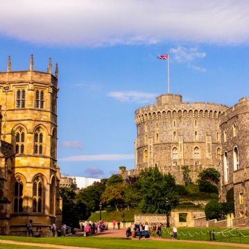 Windsor Castle & 3 Course Meal at Corner House