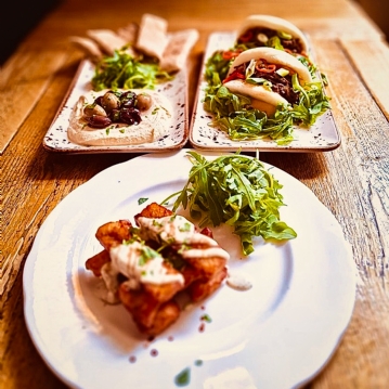 Windsor Castle & 3 Course Meal at Corner House