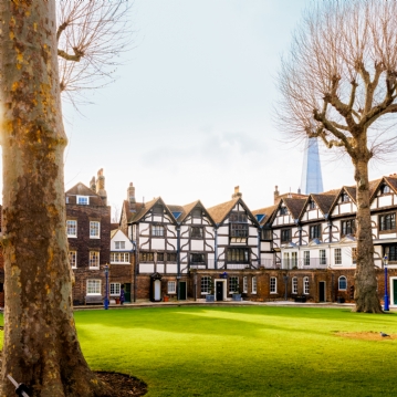 Entrance to Tower of London & 3 Course Meal at The Shakedown for 2