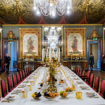 Royal Pavilion and Sparkling Cream Tea for Two at the Wine Cellar