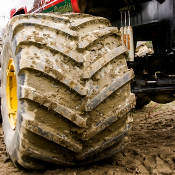 Monster Truck Driving