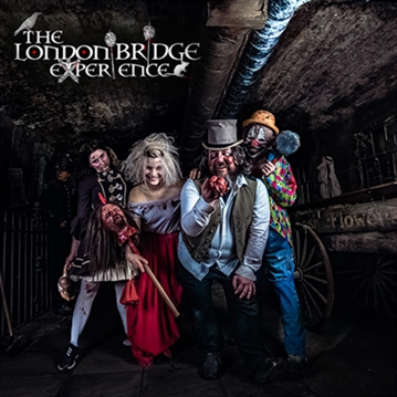 Family Entrance to The London Bridge Experience & London Tombs