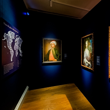 Entrance to Kensington Palace & Two Course Meal at The Stablehand for Two