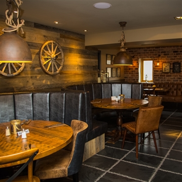 Sparkling Afternoon Tea for Two at The Three Horseshoes