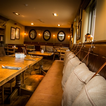 Sparkling Afternoon Tea for Two at The Three Horseshoes