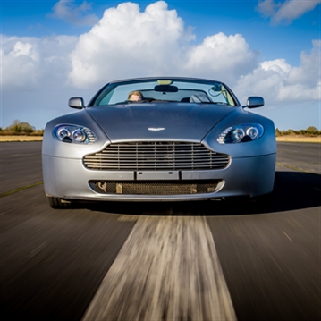 Aston Martin V8 Vantage Blast