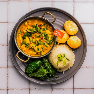 Family Entrance to SEA LIFE London Aquarium & Meal at Las Iguanas