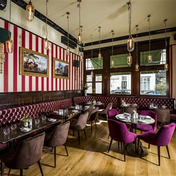 Entrance to Kensington Palace & Sunday Lunch at The Stablehand for Two