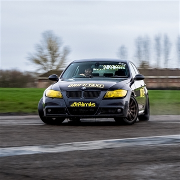 12 Lap Drifting Experience BMW vs Nissan 350Z