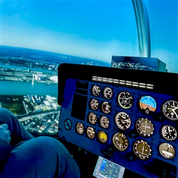 Helicopter Flight & Simulator Experience with Sparkling Lunch for Two