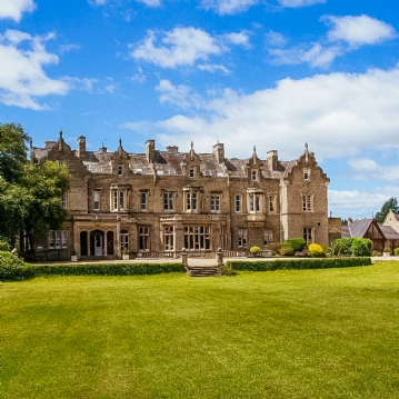 One Night with Dinner for Two at Shendish Manor Hotel