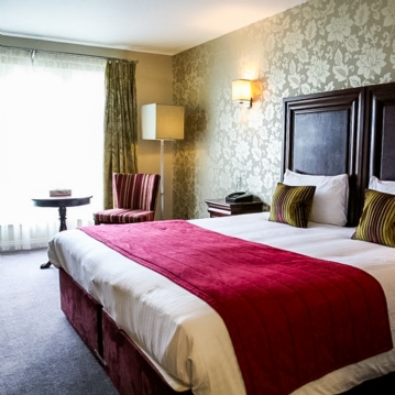 One Night with Dinner for Two at Shendish Manor Hotel