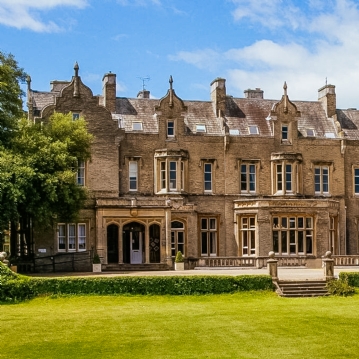 One Night with Dinner for Two at Shendish Manor Hotel