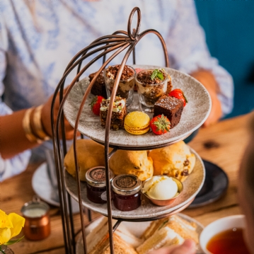 Imperial War Museum Entry for Two & Afternoon Tea at The Lodge