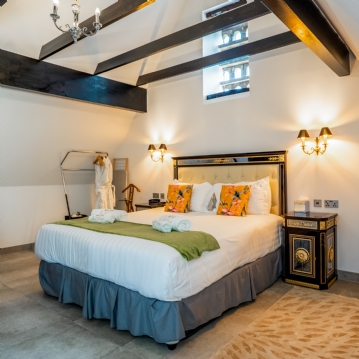 Entrance to Blenheim Palace and Overnight Stay at Weston Manor for Two