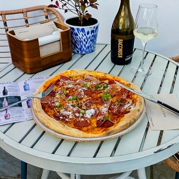 Tour & Pizza for Two at Wildshark Vineyard