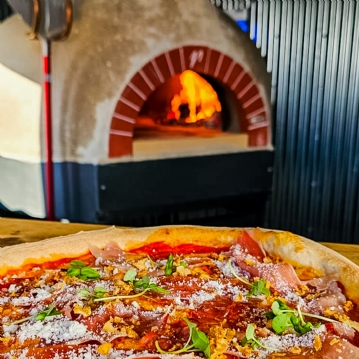 Tour & Pizza for Two at Wildshark Vineyard