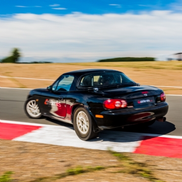 12 Lap Drifting Experience Mazda MX5 vs BMW