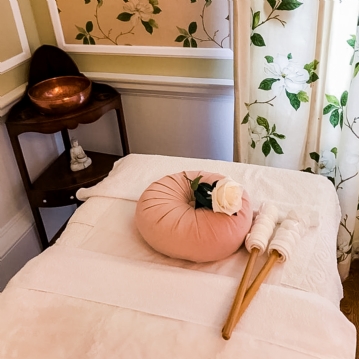 Revitalising Hot Stone Treatment for One at Pende Aesthetics